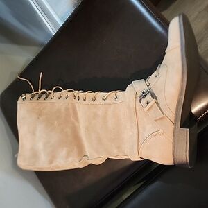 Shoedazzle women's flat boots. Size 8. Taupe suede.
